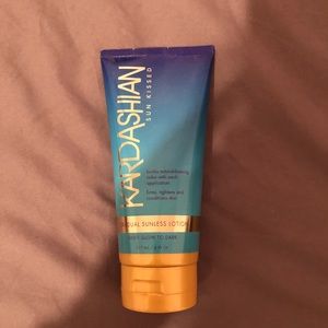 Kardashian tanning lotion. Only used once!